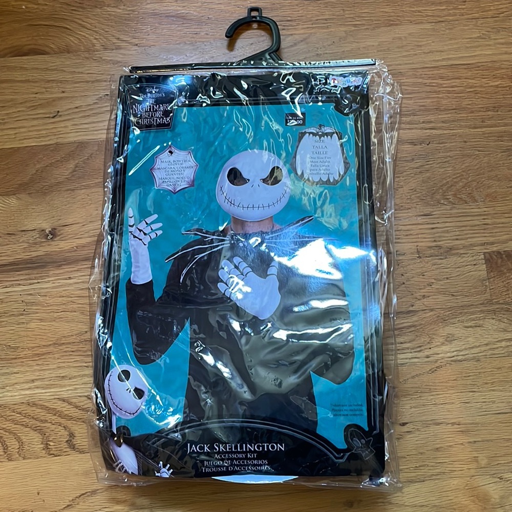 Halloween costume- Jack skellingon